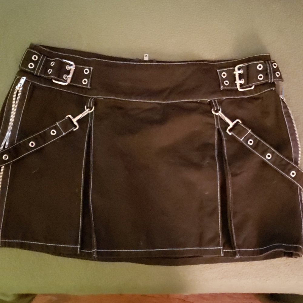 Tripp black pleated mini skirt sz XL